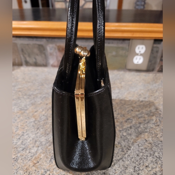 Kate Spade Black Satchel with Gold Accents/ Kisslock/ Crossbody Strap/ BNWOT - Picture 7 of 9